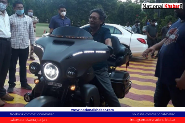 Photos of Chief Justice Bobde On A Harley Bike Go Viral