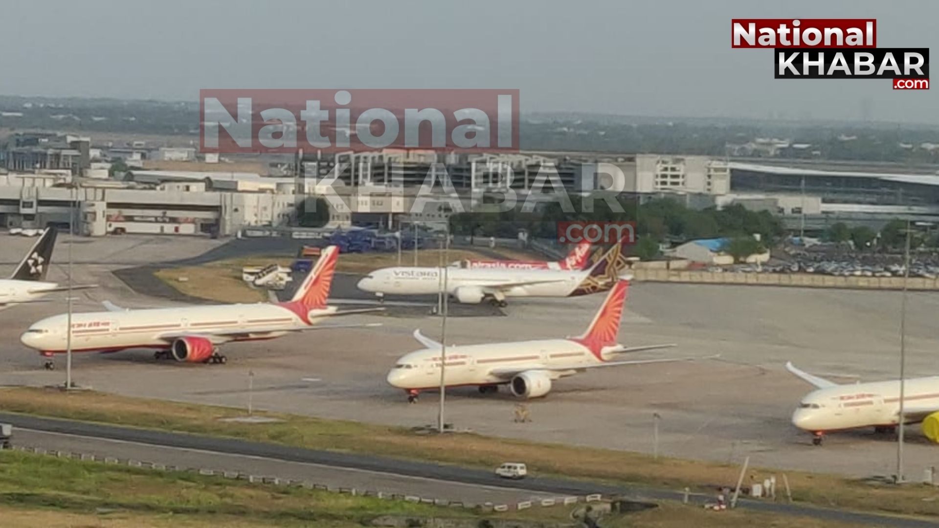 दिल्ली HC का आदेश, सेवा से हटाए गए एयर इंडिया पायलटों को काम पर बुलाया जाए